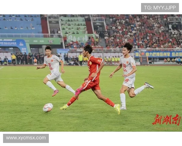 湘超足球赛激战正酣 各队强强对决力争晋级荣耀